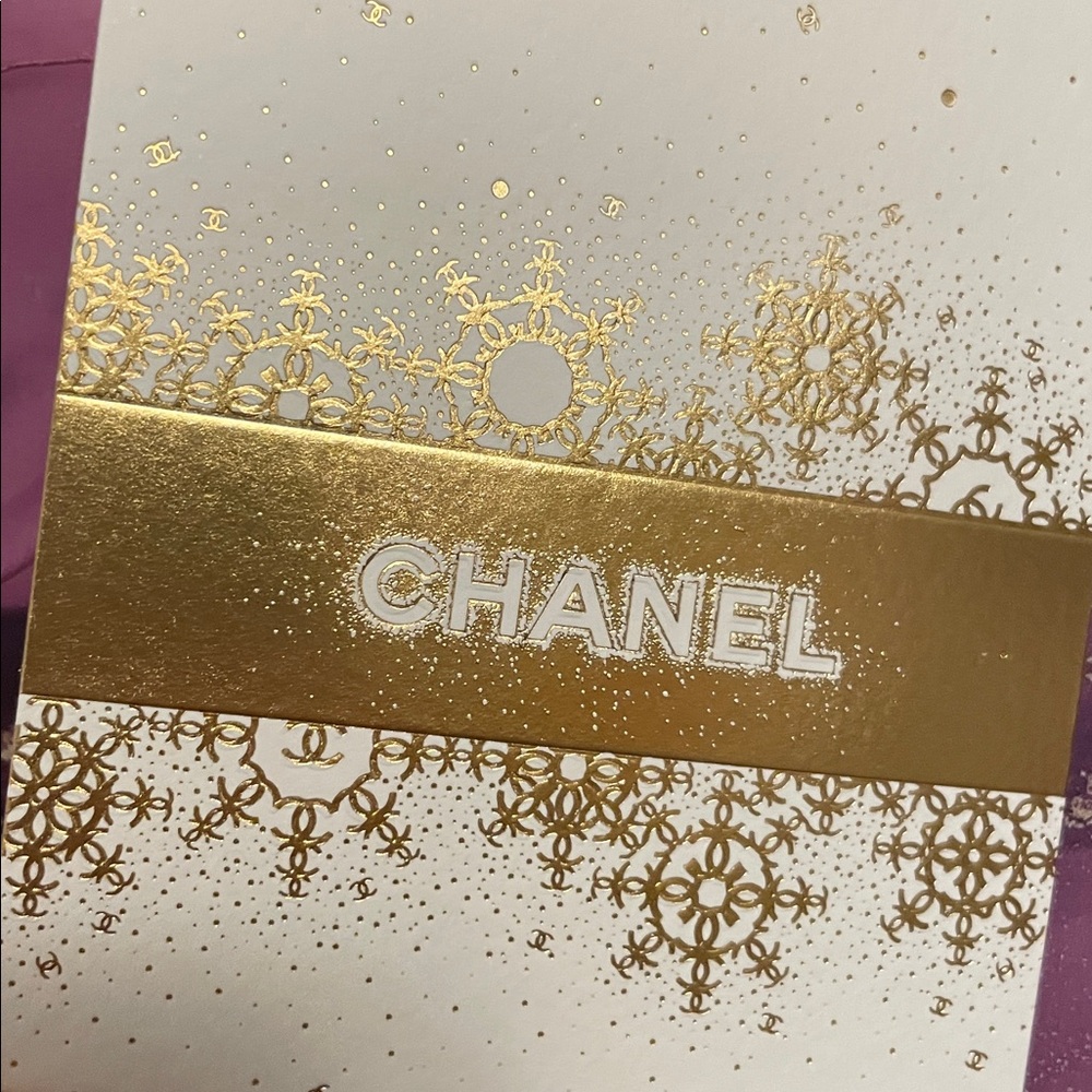 Authentic Chanel Gold Card - Picture 2 of 4